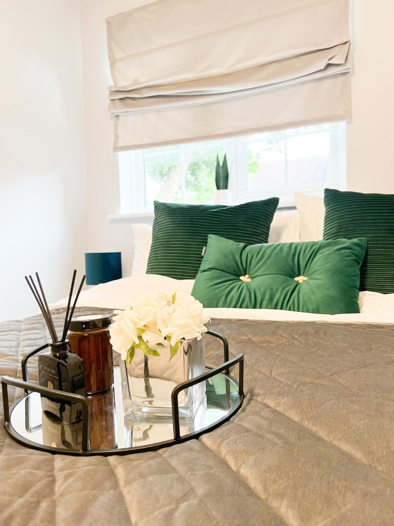 Beautiful Apartment In Beckton With Private Entrance And Garden Лондон Экстерьер фото